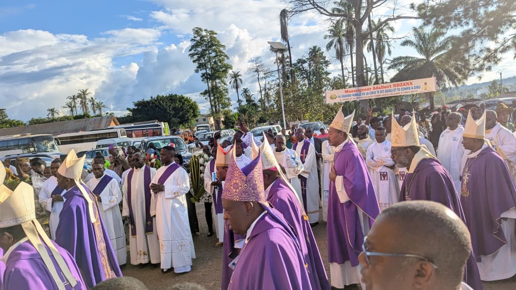 Obsèques de Mgr Adalbert Ndzana, évêque émérite du diocèse de Mbalmayo : Une action de grâce pour un pasteur dévoué